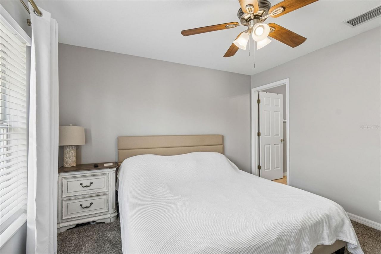 3863 Island Way , Saint Petersburg, FL 33705 Photo