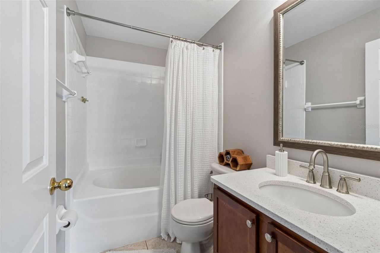 3863 Island Way , Saint Petersburg, FL 33705 Photo