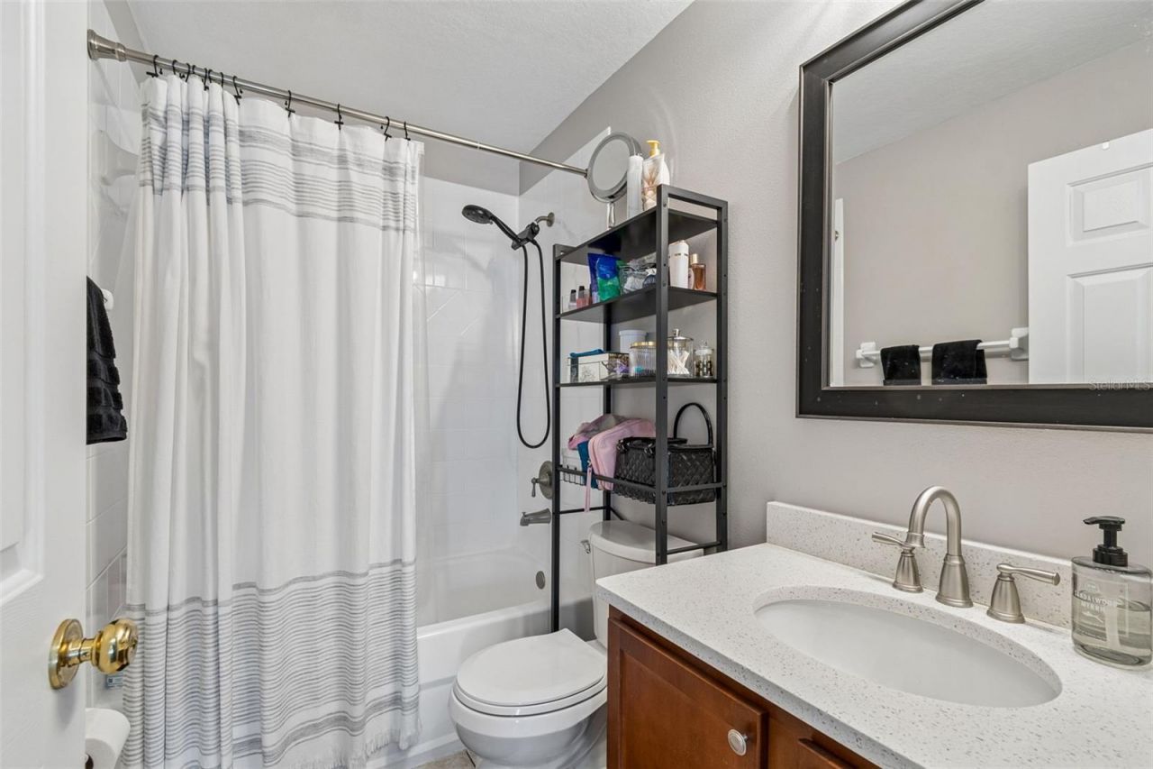 3863 Island Way , Saint Petersburg, FL 33705 Photo