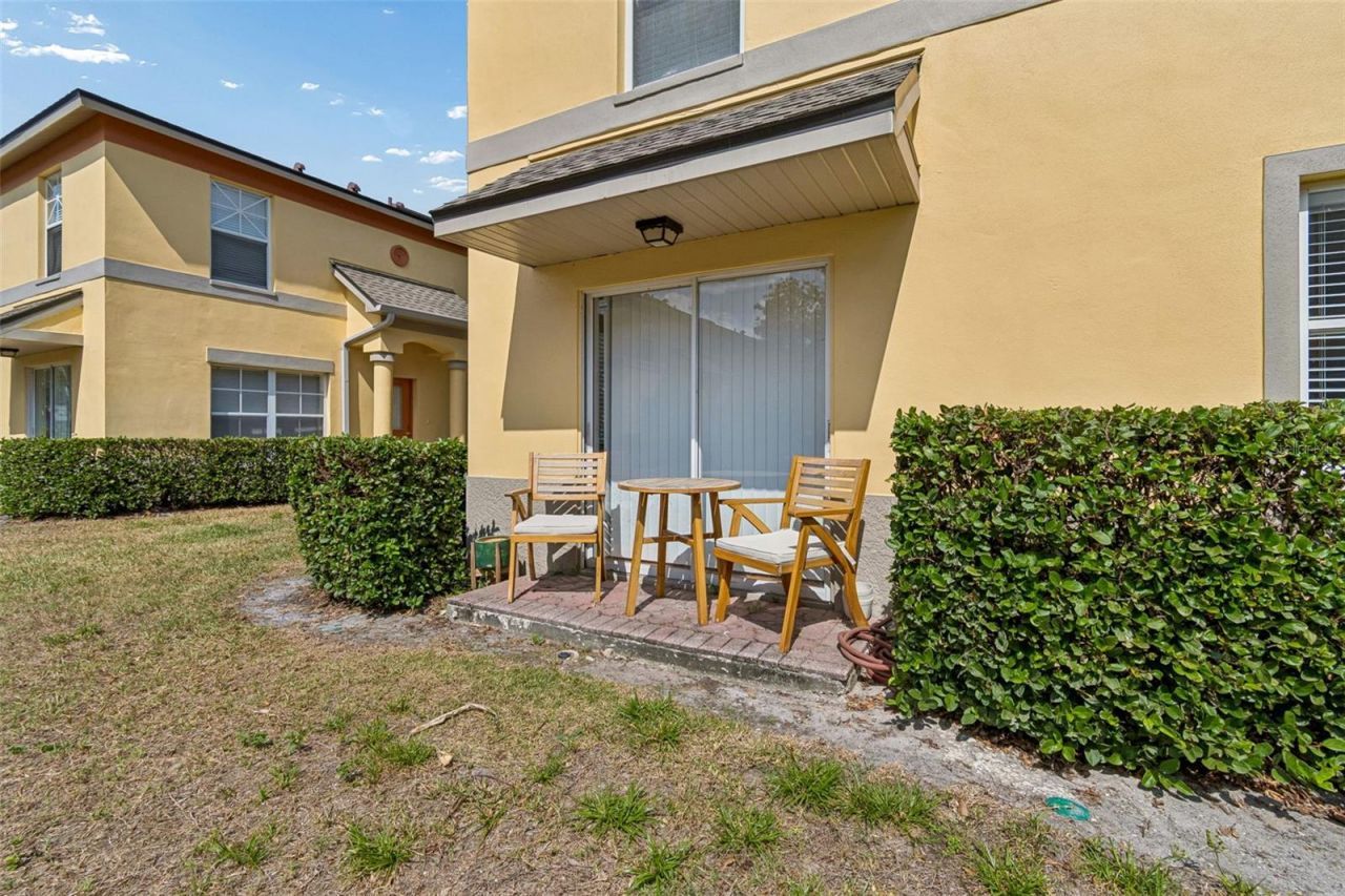 3863 Island Way , Saint Petersburg, FL 33705 Photo