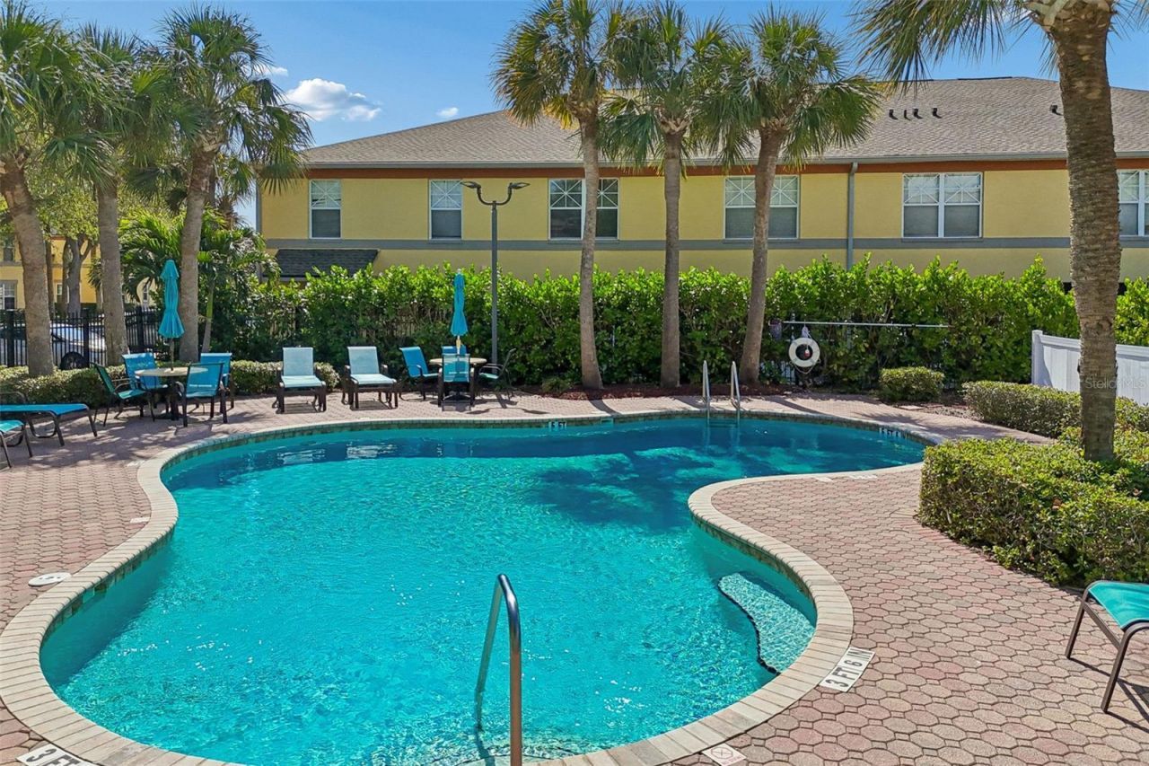 3863 Island Way , Saint Petersburg, FL 33705 Photo