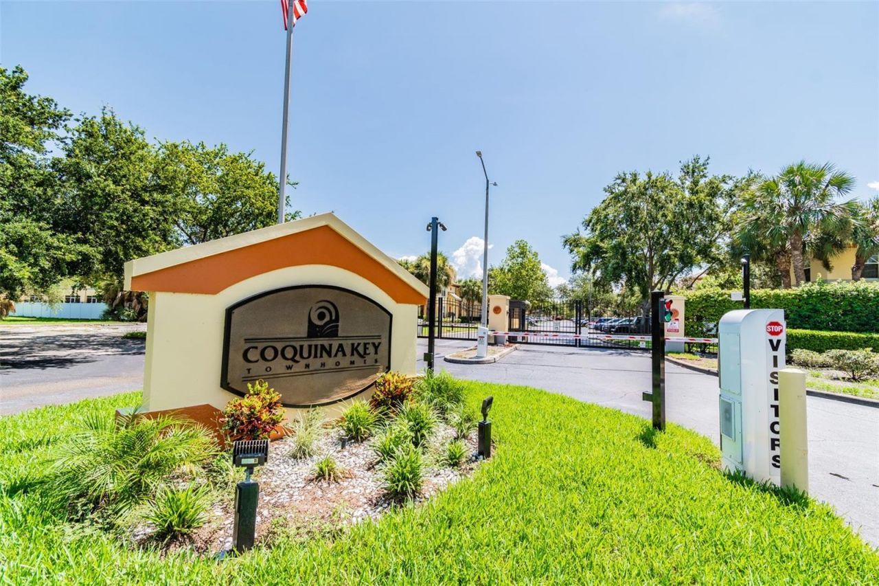 3863 Island Way , Saint Petersburg, FL 33705 Photo
