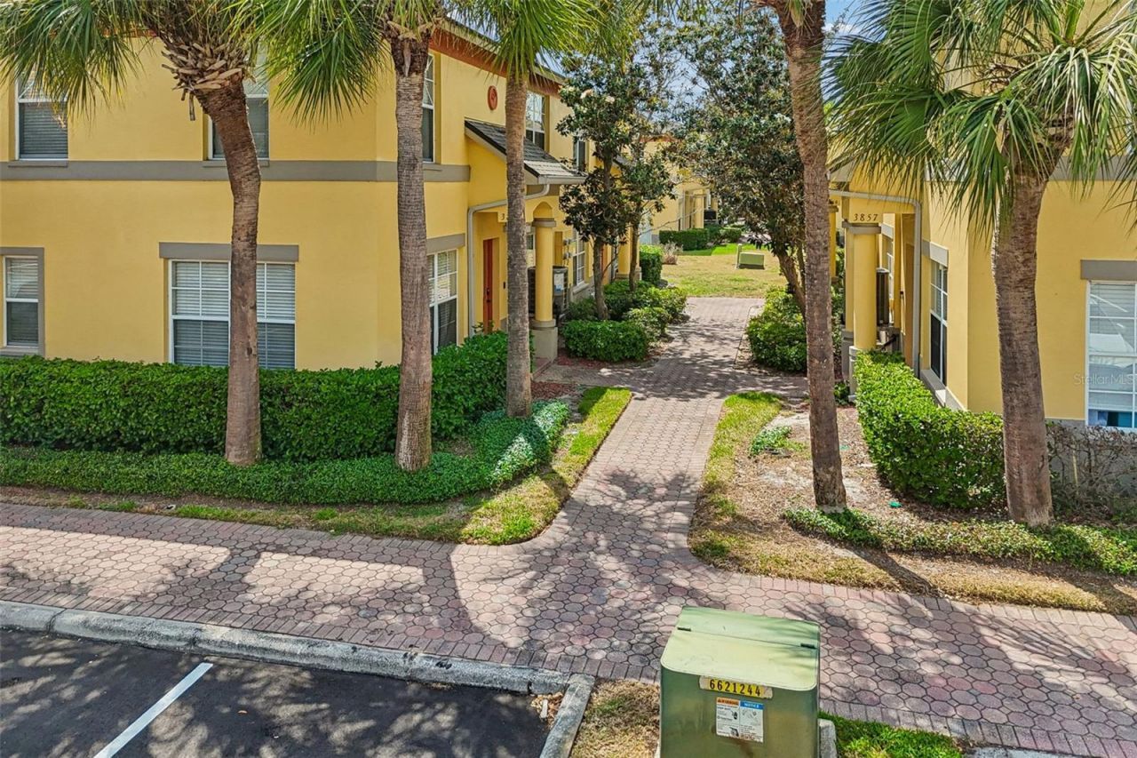 3863 Island Way , Saint Petersburg, FL 33705 Photo
