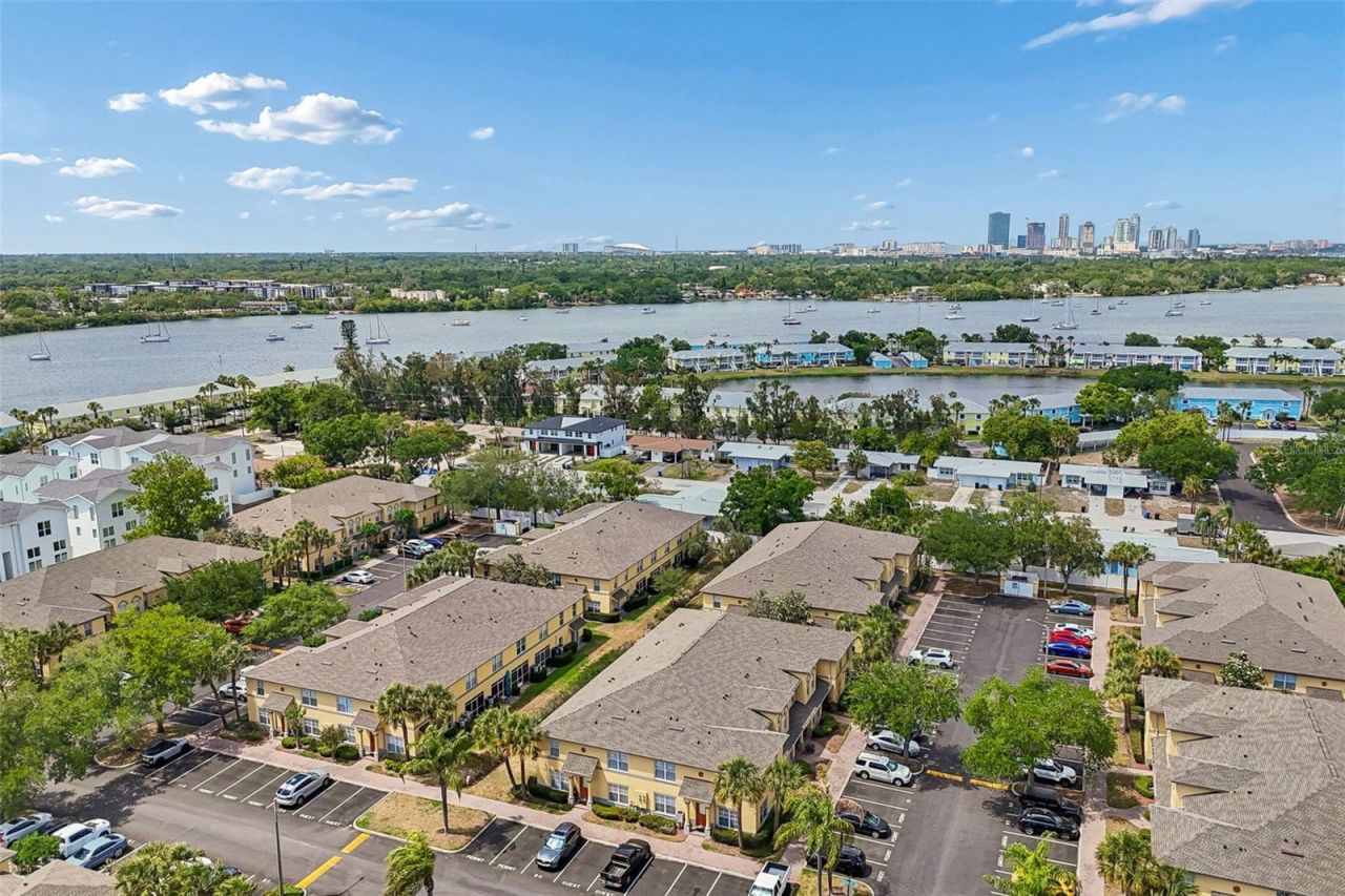 3863 Island Way , Saint Petersburg, FL 33705 Photo