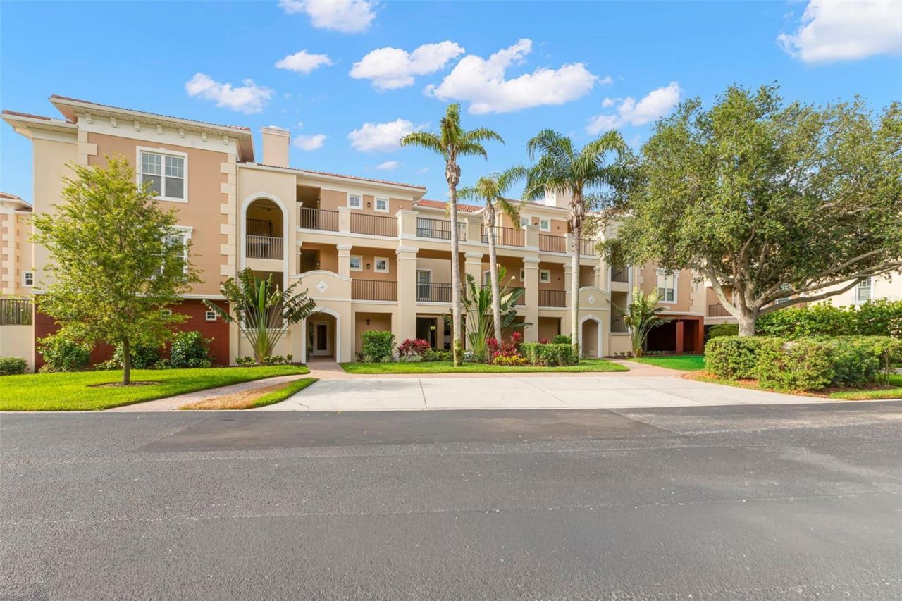 6 Academy Way S, Unit 221, Saint Petersburg, FL 33711 Photo