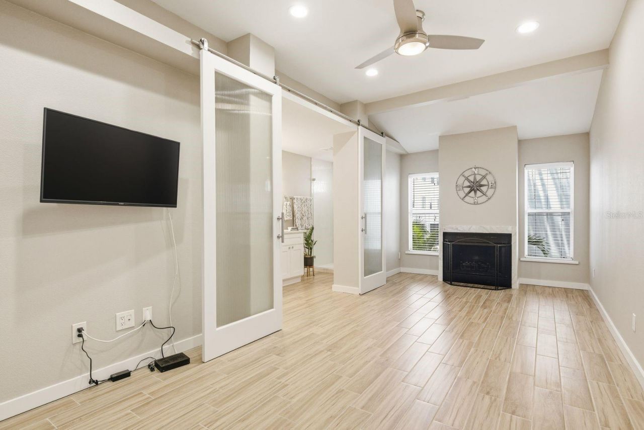 4811 Bayshore Boulevard, Unit 303, Tampa, FL 33611 Photo