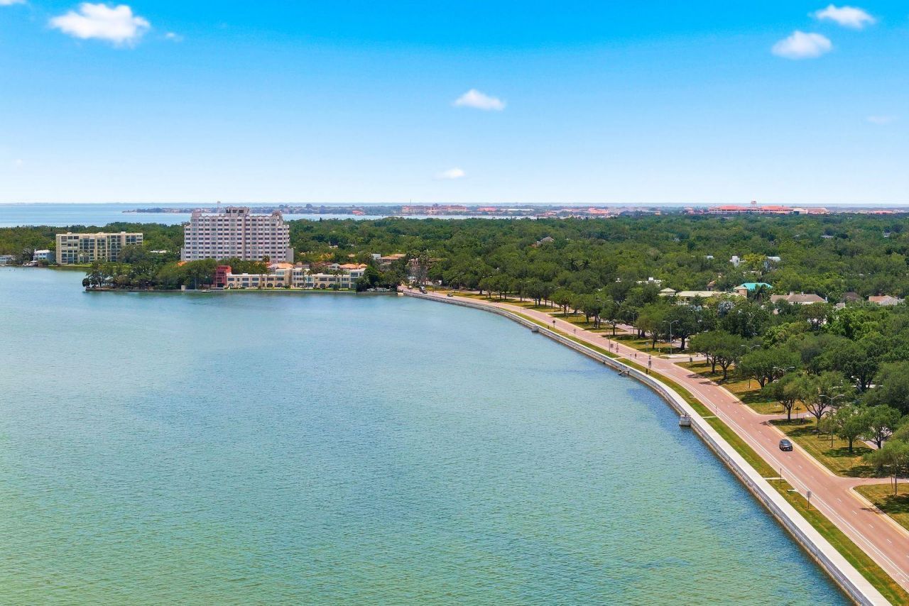 4811 Bayshore Boulevard, Unit 303, Tampa, FL 33611 Photo