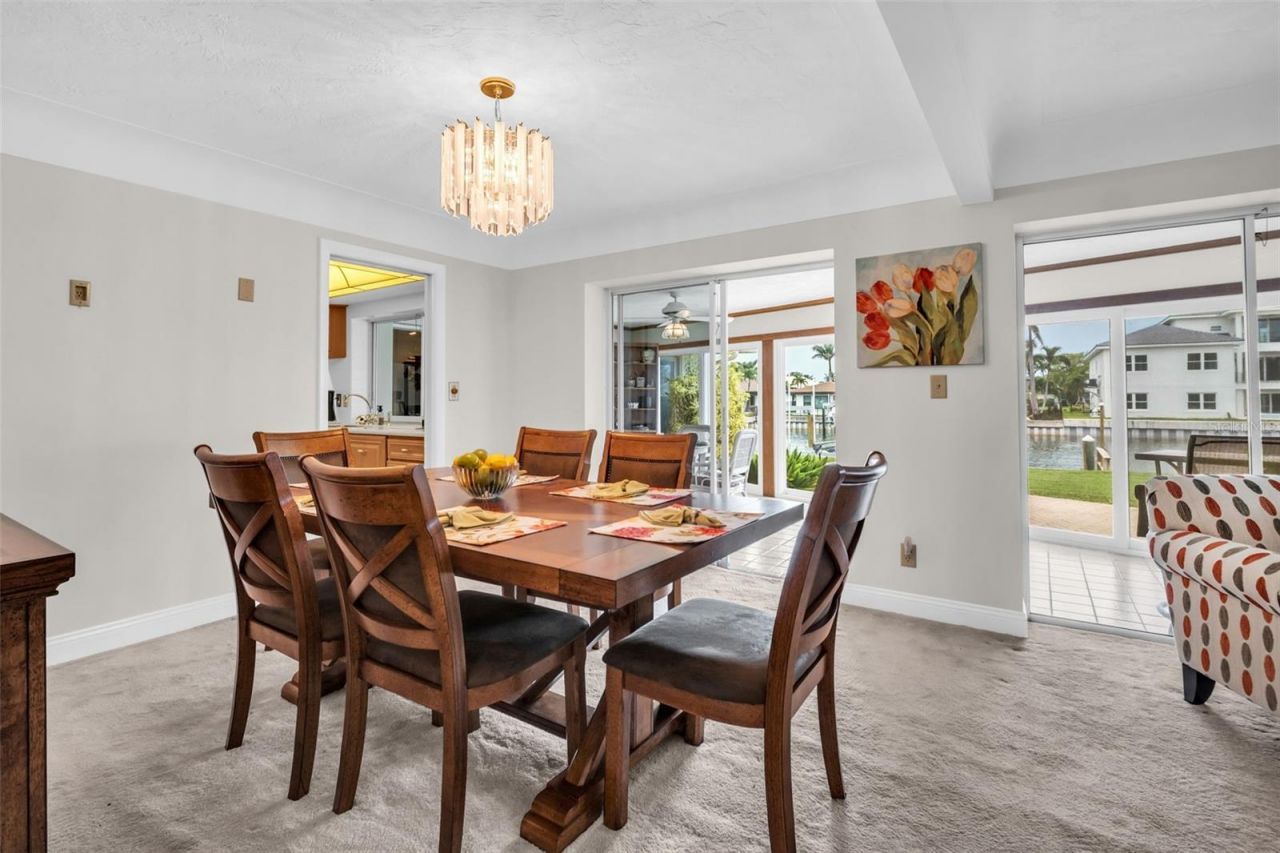 2041 Carolina Avenue Ne, Saint Petersburg, FL 33703 Photo
