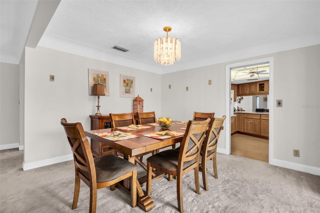 2041 Carolina Avenue Ne, Saint Petersburg, FL 33703 Photo