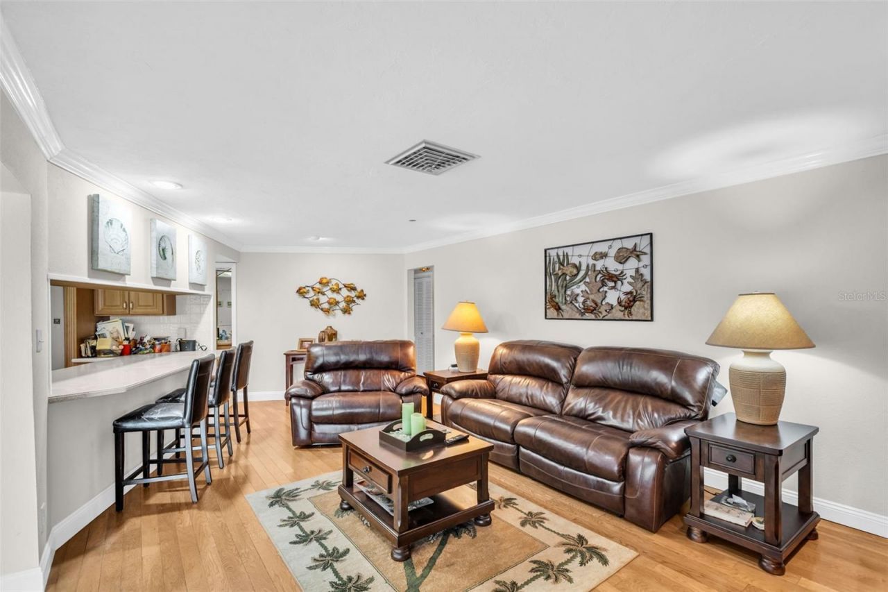 2041 Carolina Avenue Ne, Saint Petersburg, FL 33703 Photo