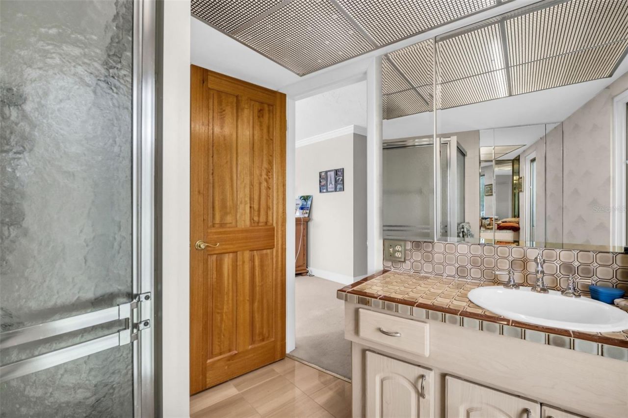 2041 Carolina Avenue Ne, Saint Petersburg, FL 33703 Photo