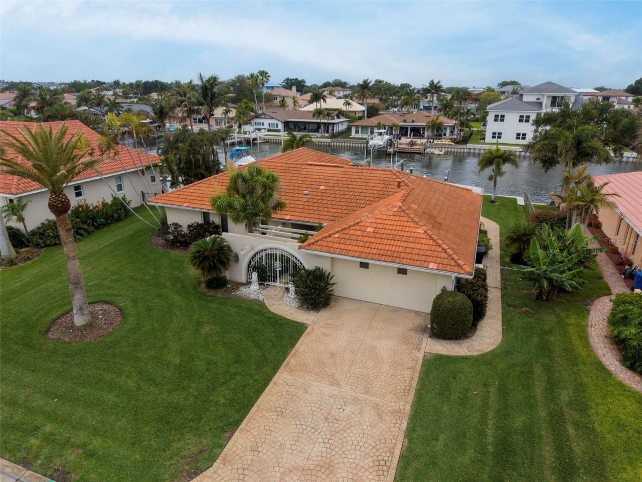 2041 Carolina Avenue Ne, Saint Petersburg, FL 33703 Photo