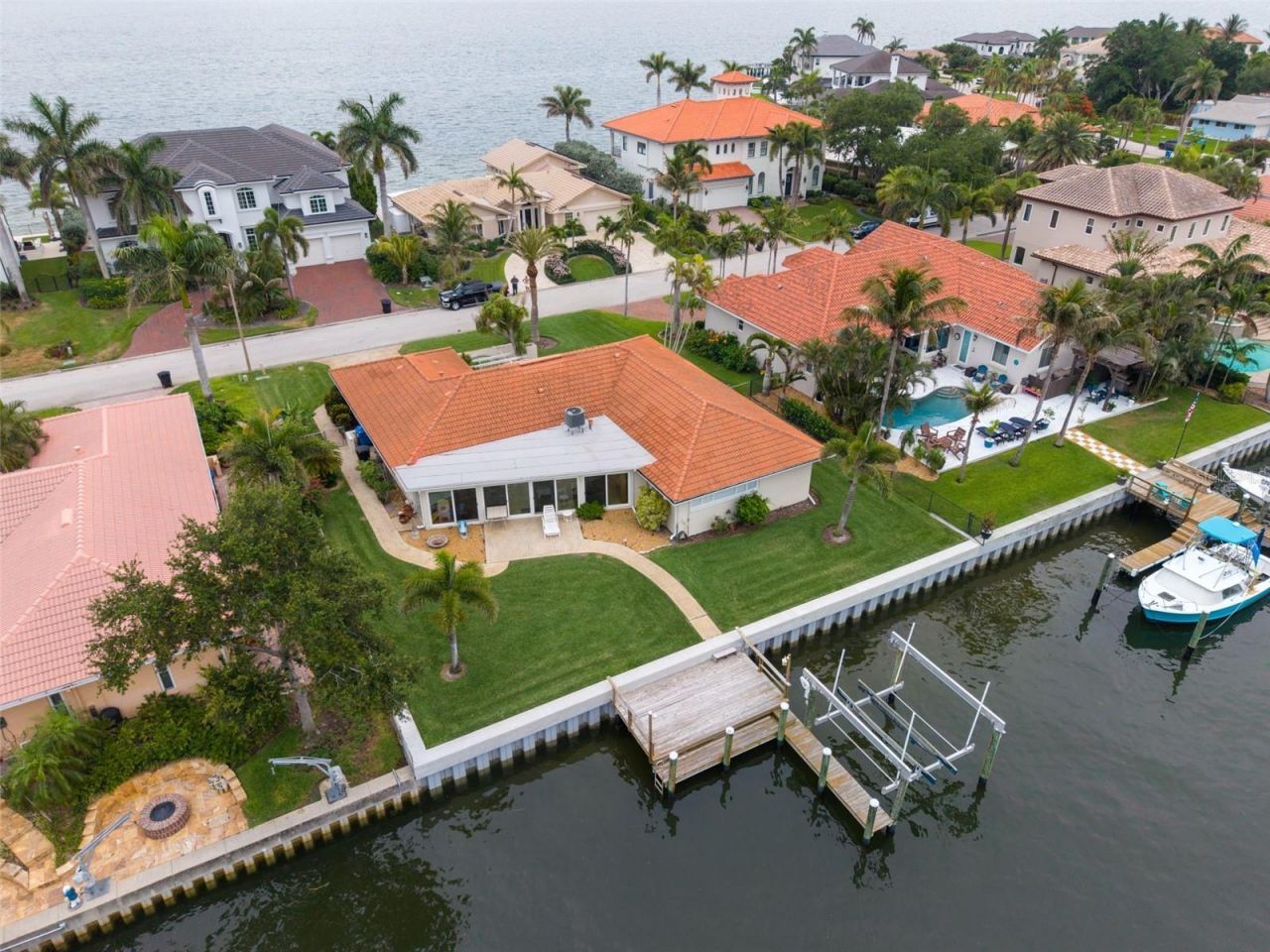 2041 Carolina Avenue Ne, Saint Petersburg, FL 33703 Photo