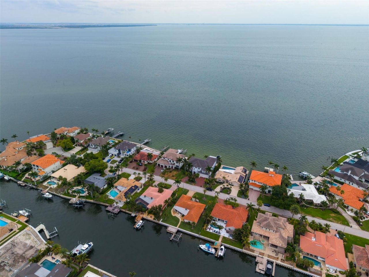 2041 Carolina Avenue Ne, Saint Petersburg, FL 33703 Photo