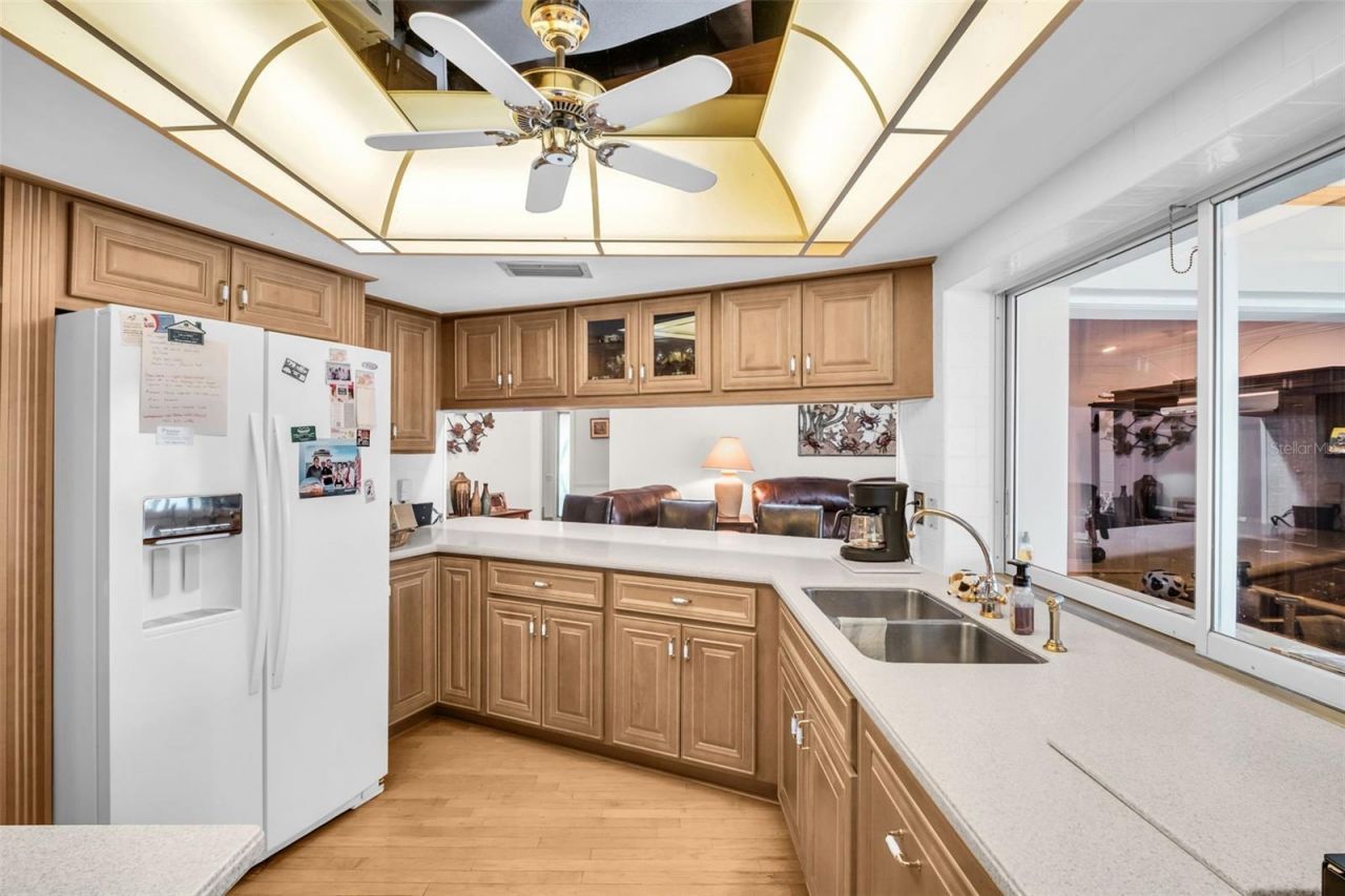 2041 Carolina Avenue Ne, Saint Petersburg, FL 33703 Photo