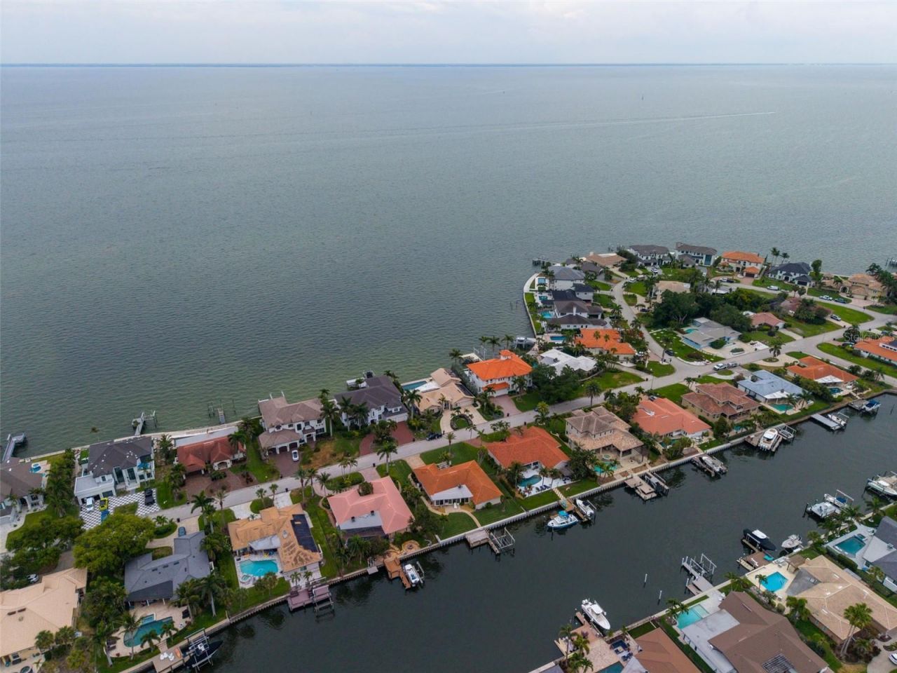 2041 Carolina Avenue Ne, Saint Petersburg, FL 33703 Photo