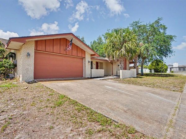 7028 FERNLEAF COURT , PORT RICHEY, FL 34668