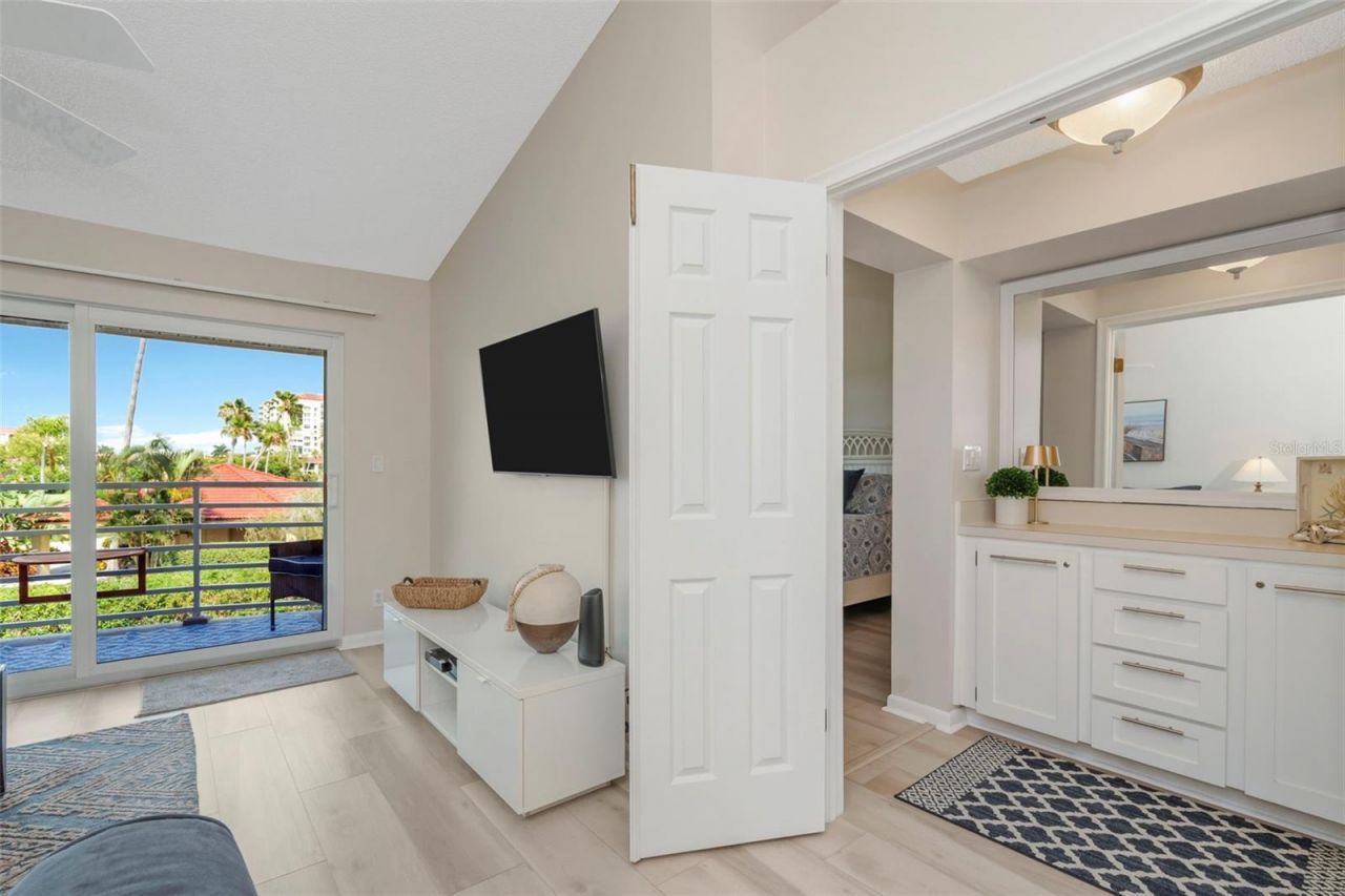 6011 Bahia Del Mar Boulevard, Unit 256, Saint Petersburg, FL 33715 Photo