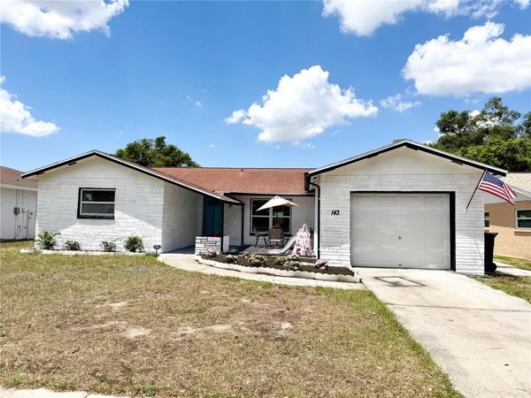 143 VALLEY CIRCLE , BRANDON, FL 33510