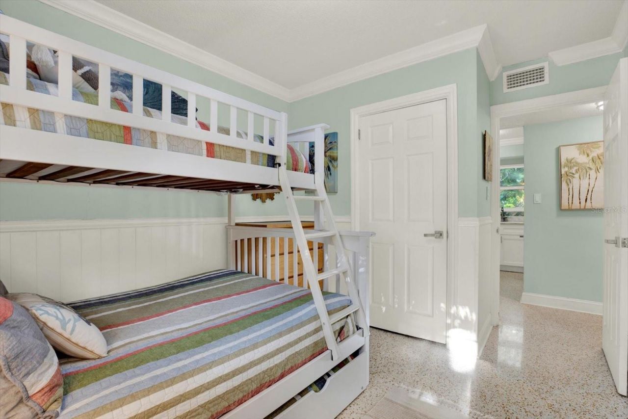 5572 100th Way N, Saint Petersburg, FL 33708 Photo