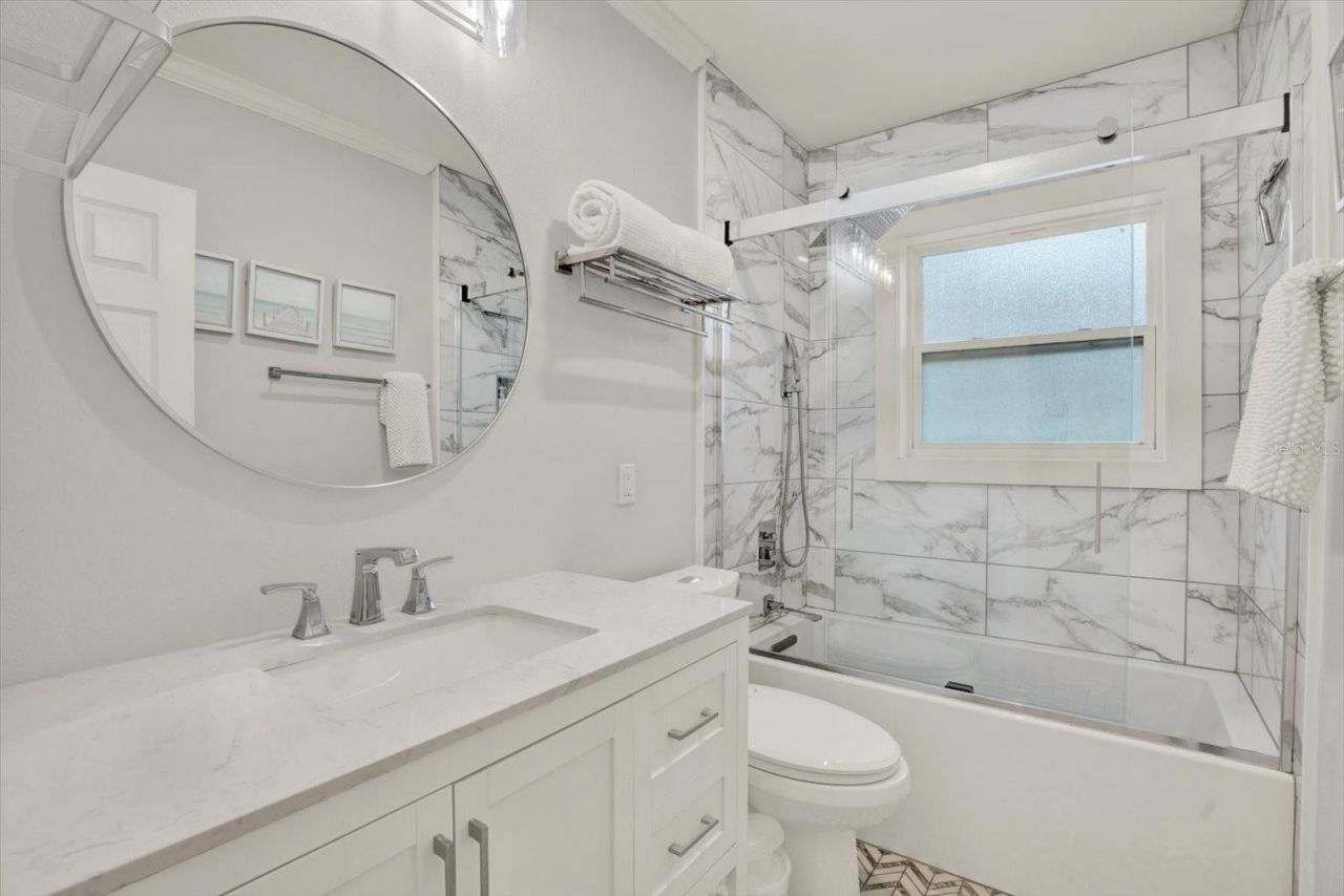 5572 100th Way N, Saint Petersburg, FL 33708 Photo