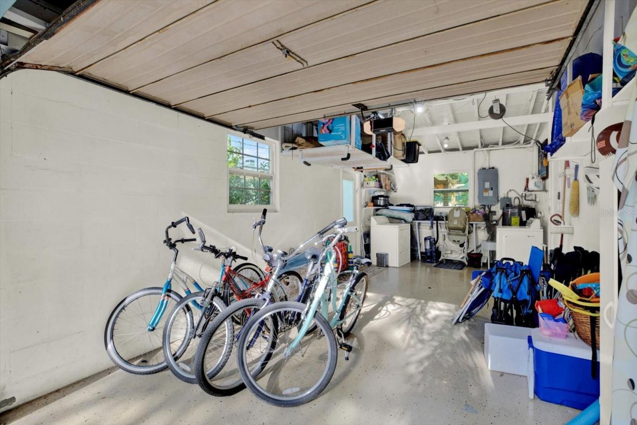 5572 100th Way N, Saint Petersburg, FL 33708 Photo