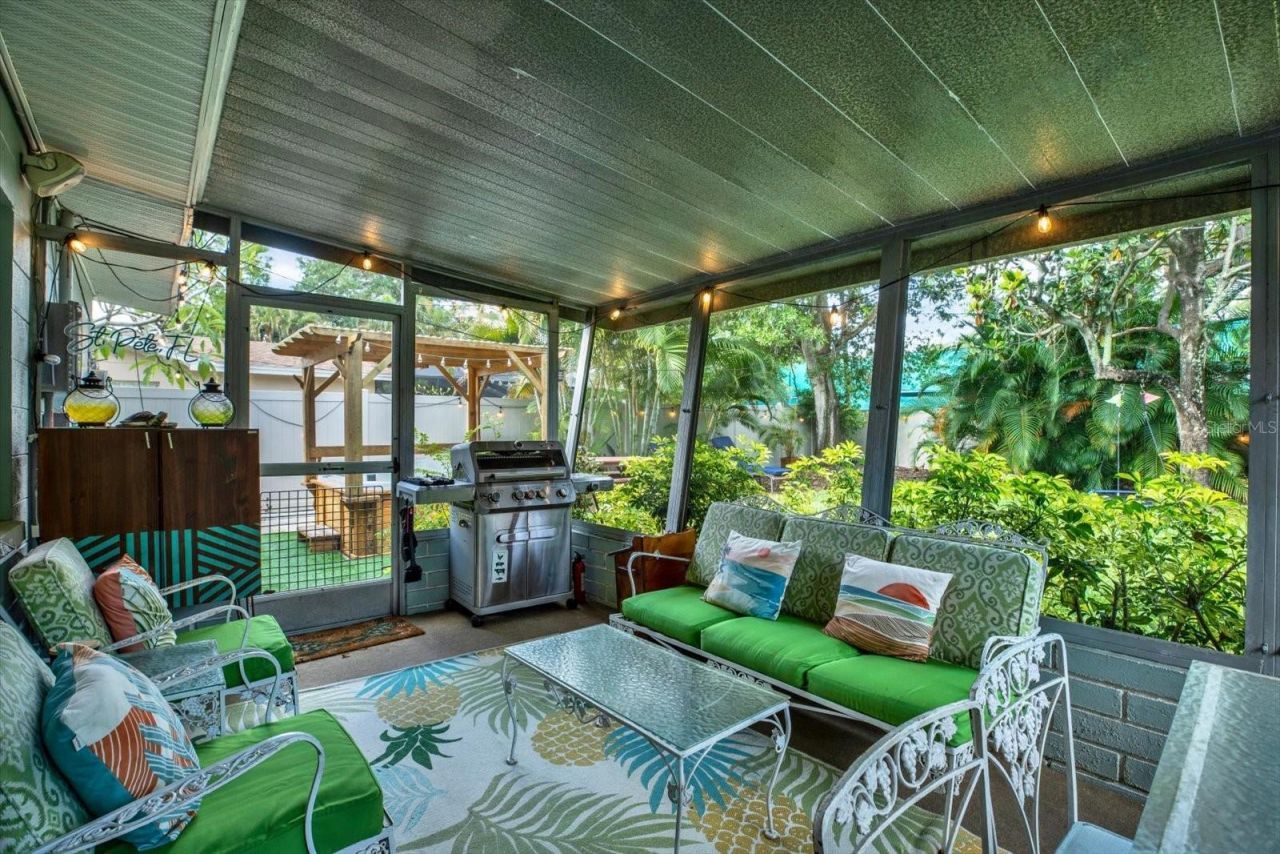5572 100th Way N, Saint Petersburg, FL 33708 Photo