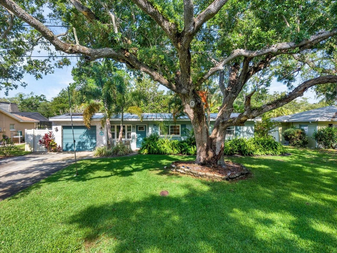 5572 100th Way N, Saint Petersburg, FL 33708 Photo
