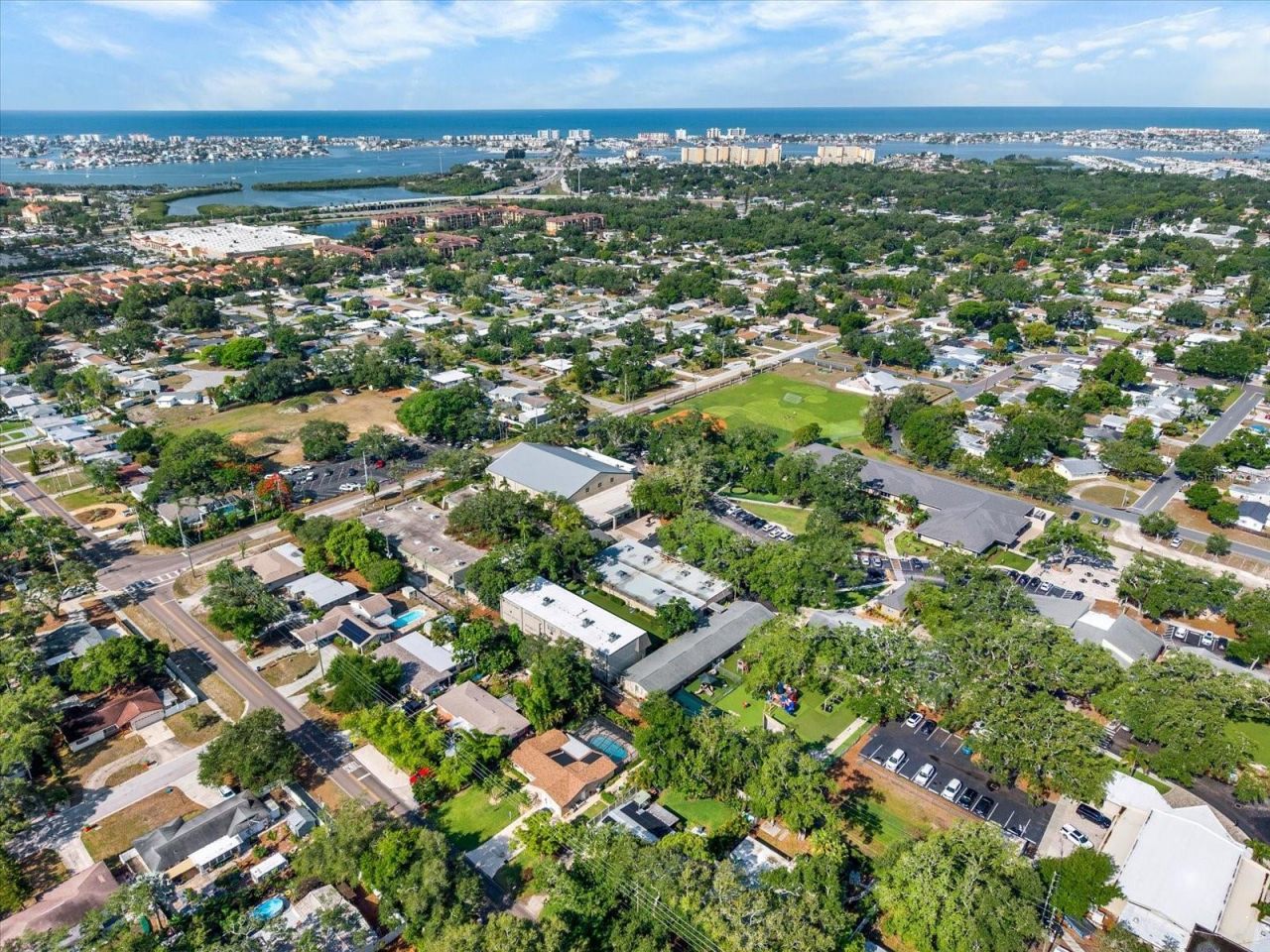 5572 100th Way N, Saint Petersburg, FL 33708 Photo