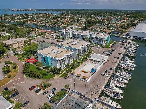 4910 38TH WAY S, Unit 111, ST PETERSBURG, FL 33711