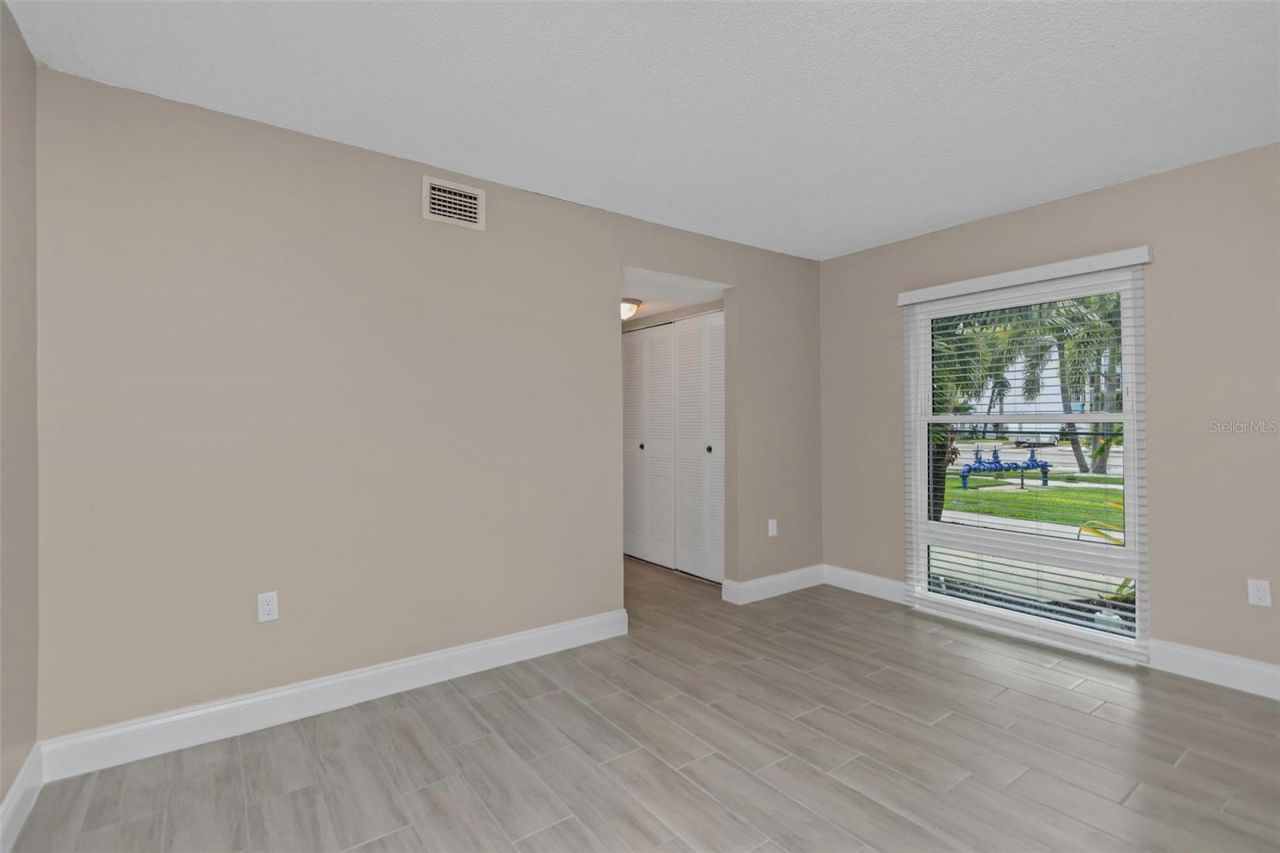 4910 38th Way S, Unit 111, Saint Petersburg, FL 33711 Photo