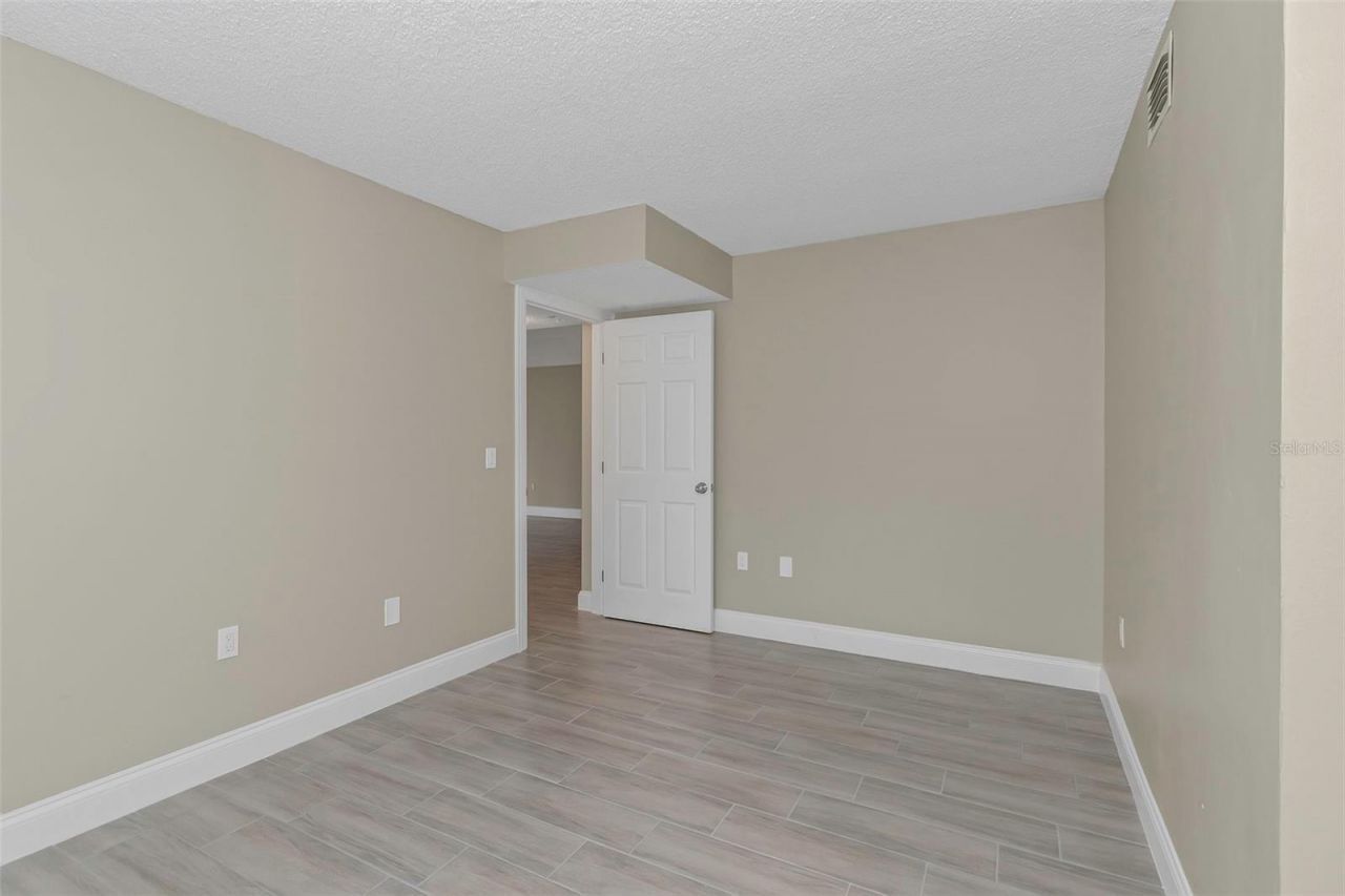 4910 38th Way S, Unit 111, Saint Petersburg, FL 33711 Photo