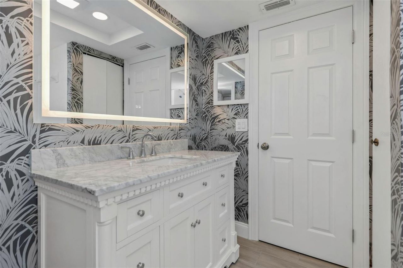 4910 38th Way S, Unit 111, Saint Petersburg, FL 33711 Photo