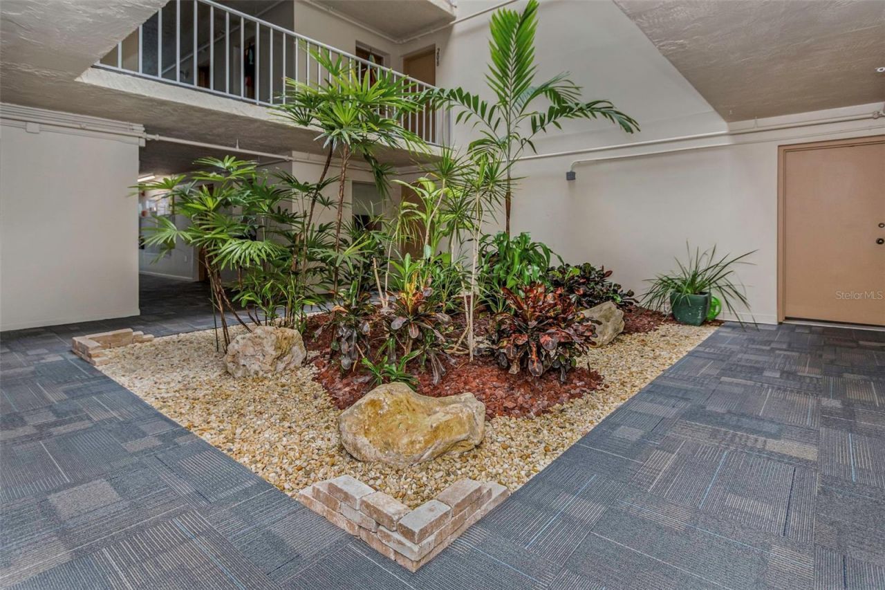 4910 38th Way S, Unit 111, Saint Petersburg, FL 33711 Photo