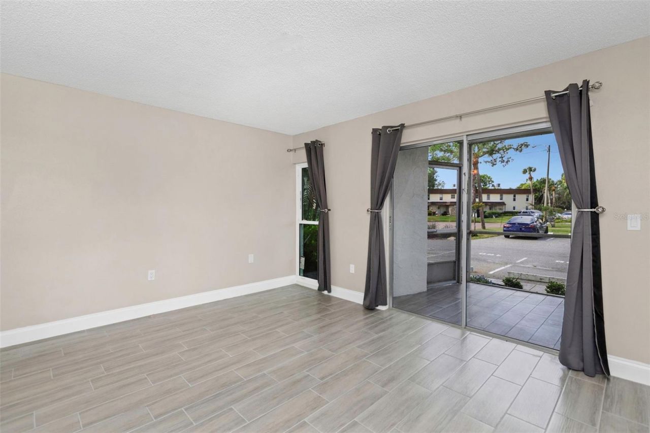 4910 38th Way S, Unit 111, Saint Petersburg, FL 33711 Photo