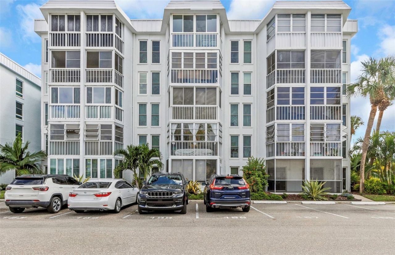 4910 38th Way S, Unit 111, Saint Petersburg, FL 33711 Photo