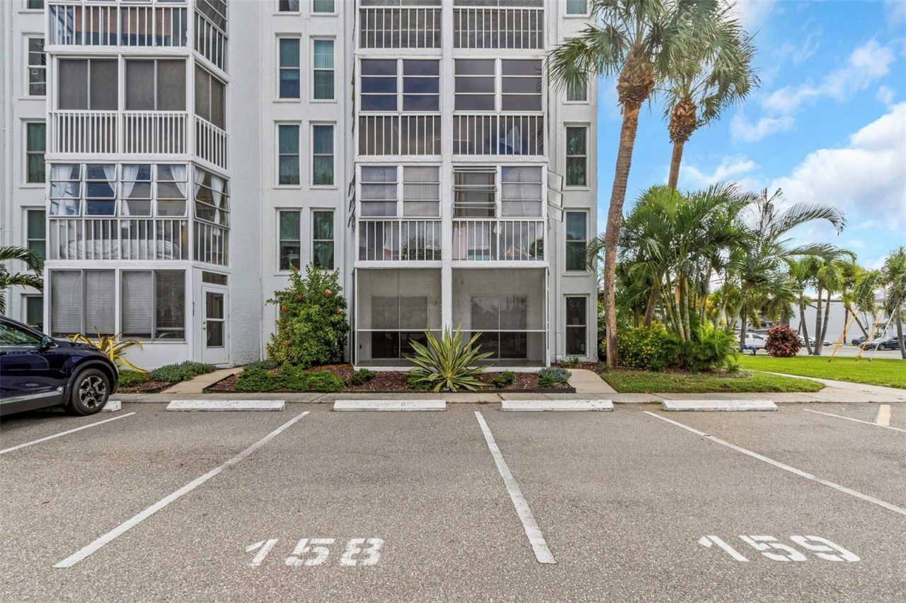 4910 38th Way S, Unit 111, Saint Petersburg, FL 33711 Photo