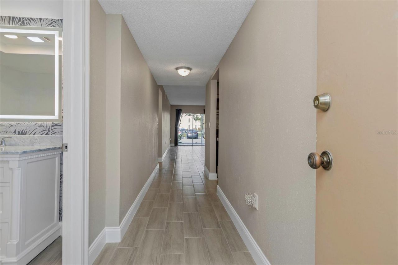 4910 38th Way S, Unit 111, Saint Petersburg, FL 33711 Photo