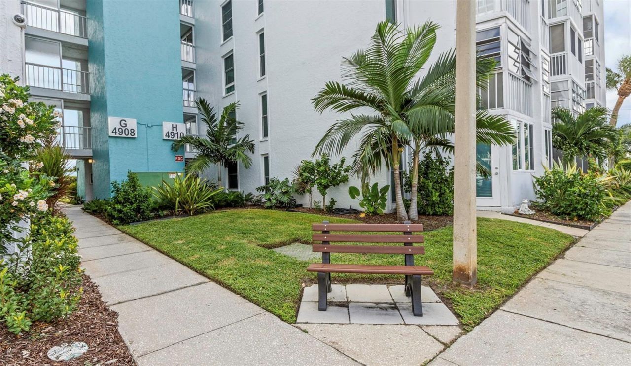 4910 38th Way S, Unit 111, Saint Petersburg, FL 33711 Photo