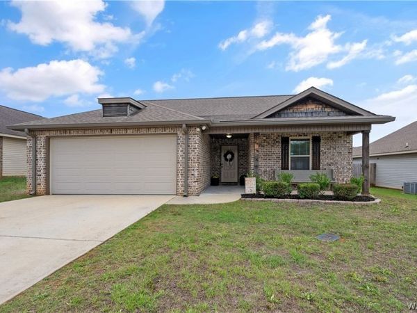 104 Azalea Lane, Moundville, AL 35474