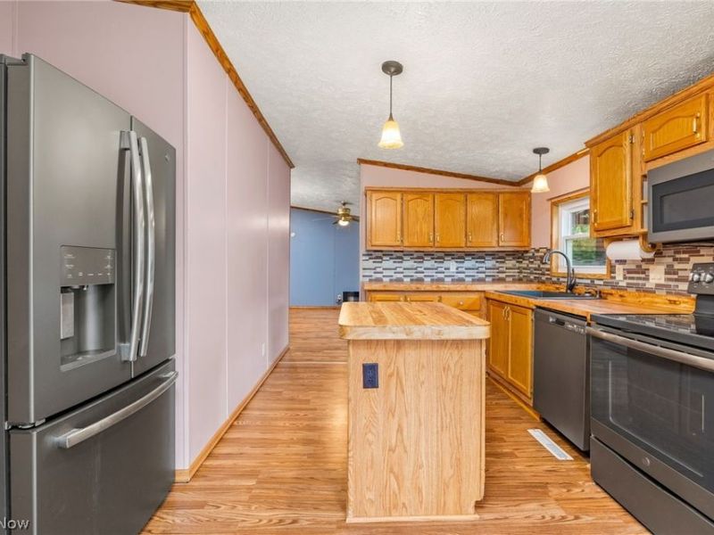 12883 Patterson Road, North Lawrence, OH 44666 Photo 18