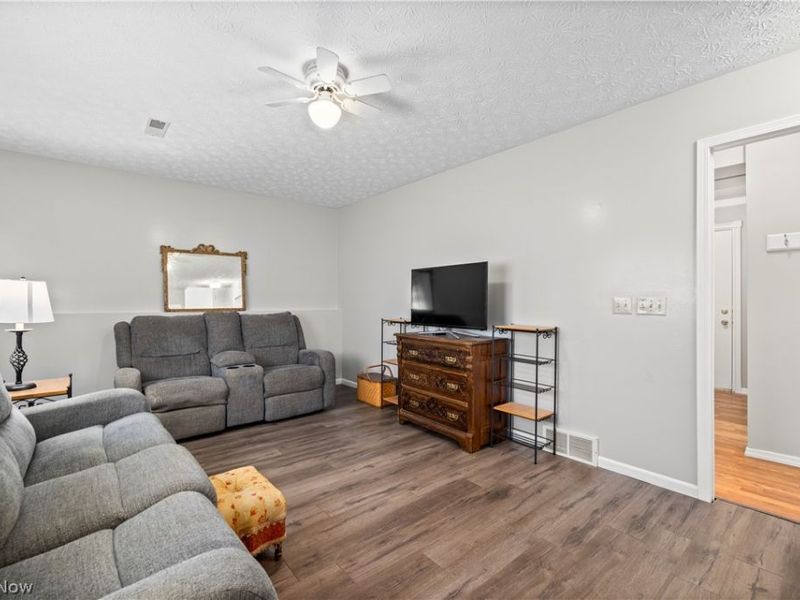 341 Sandpiper Avenue, Elyria, OH 44035 Photo 21