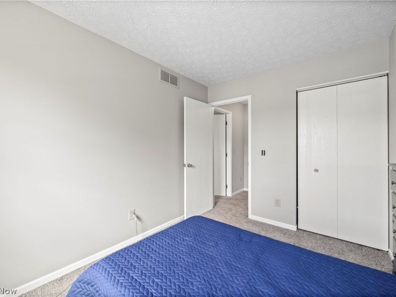 341 Sandpiper Avenue, Elyria, OH 44035 Photo 34