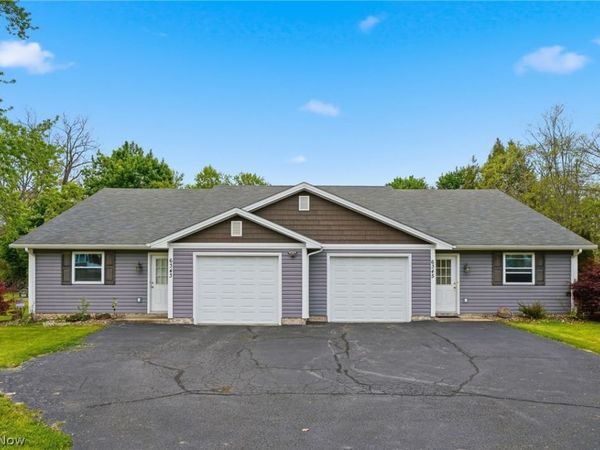 6343 Youngstown Hubbard Road , Hubbard, OH 44425