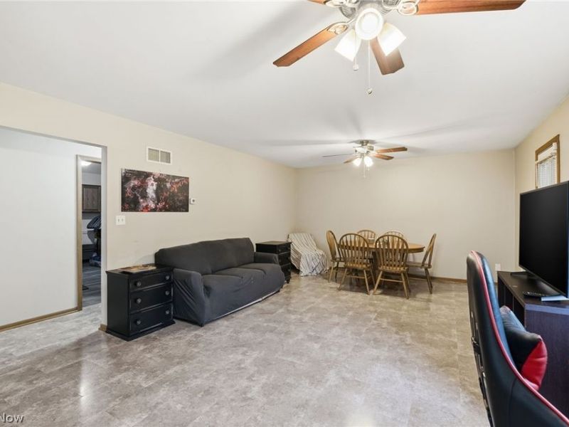 6343 Youngstown Hubbard Road, Hubbard, OH 44425 Photo 10