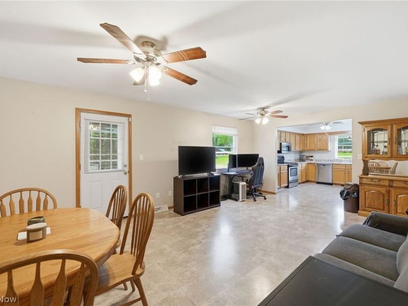 6343 Youngstown Hubbard Road, Hubbard, OH 44425 Photo 11