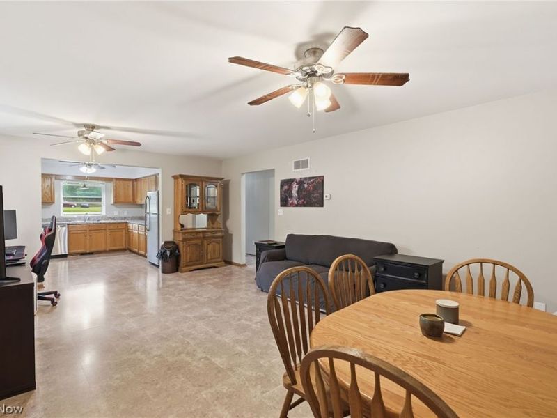 6343 Youngstown Hubbard Road, Hubbard, OH 44425 Photo 12
