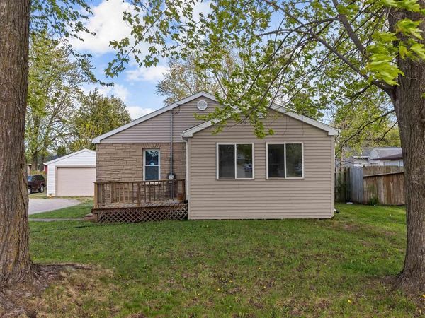 1212 COMMERCIAL STREET, Neenah, WI 54956