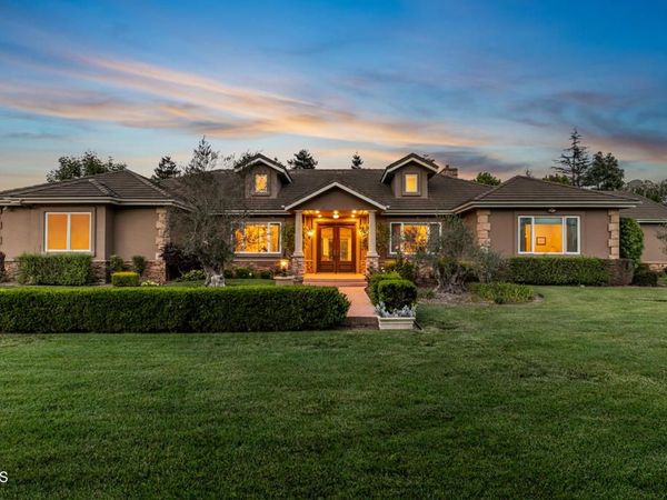208 Valley Vista Drive, Unit Camarillo,, Camarillo, CA 93010