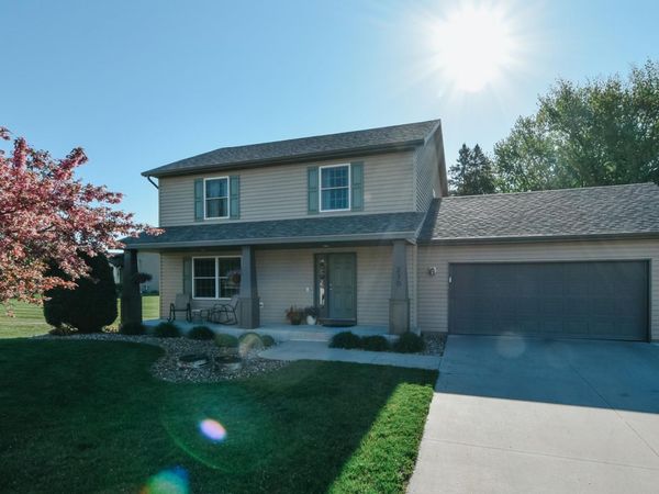 270 Highlands Avenue, Zumbrota, MN 55992